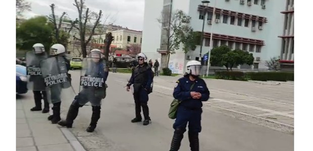 Επιχείρηση της ΕΛΑΣ στη Σχολή Θετικών Επιστημών του ΑΠΘ 